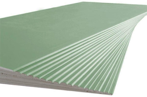 Влагостойкие плиты отличаются зеленым оттенком поверхности