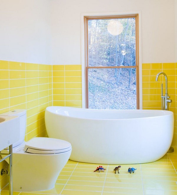 Желтая ванная взбодрит вас даже в хмурый осенний день